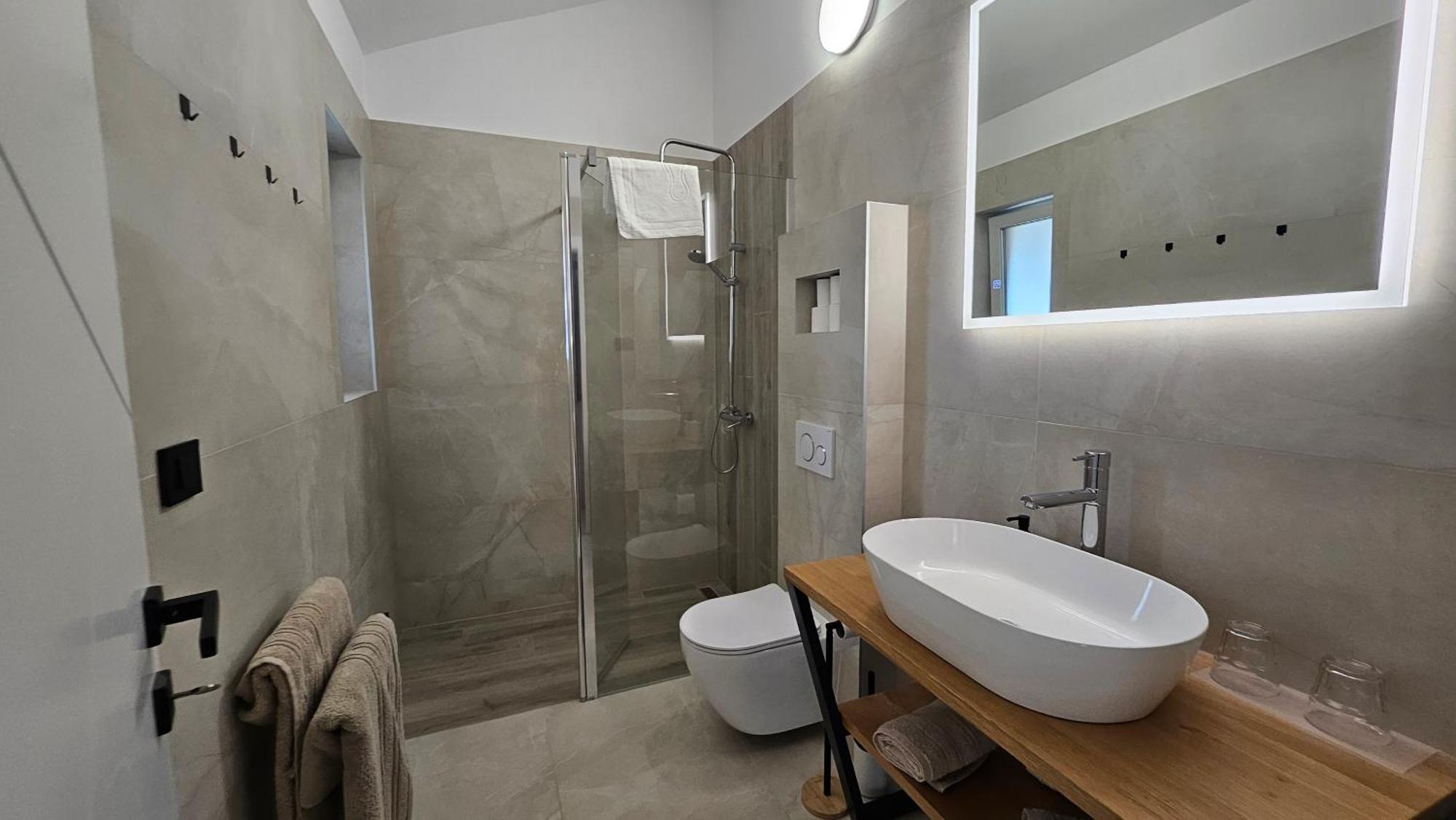 Richi Rooms & App Funtana Exterior photo